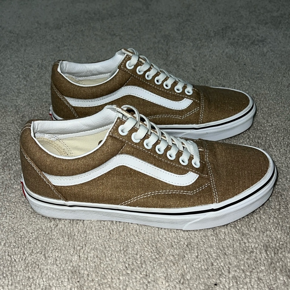 VANS Old Skool Sneakers - W8.5/M7.0